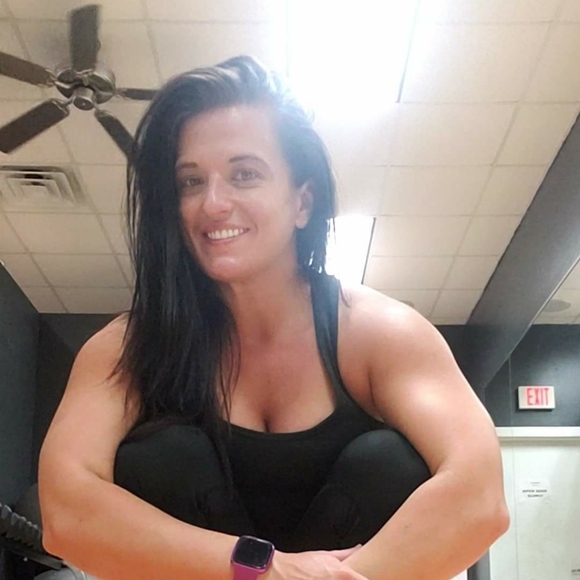 Meet your Posher, Randi - Picture 2 of 2